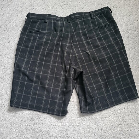 Size 38 Black Shorts golf - Picture 2 of 7